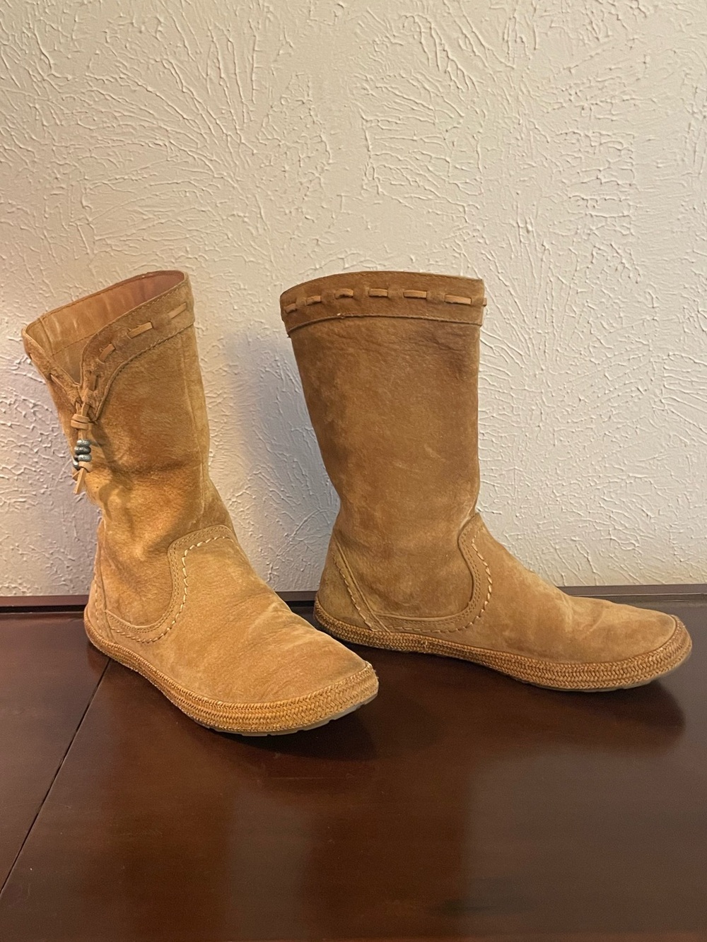 UGG Laurin Boots Suede - Size 5.5